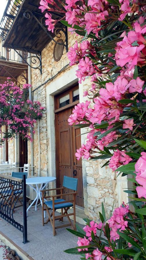 Traditional Seafront Apartment Symi Exterior foto